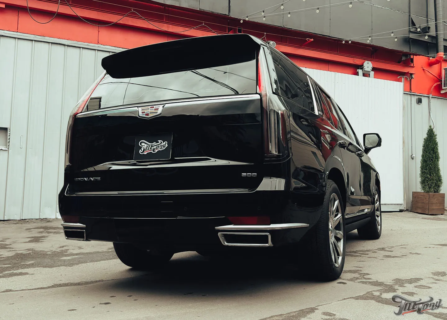 Построили выхлопную систему на Cadillac Escalade нового поколения